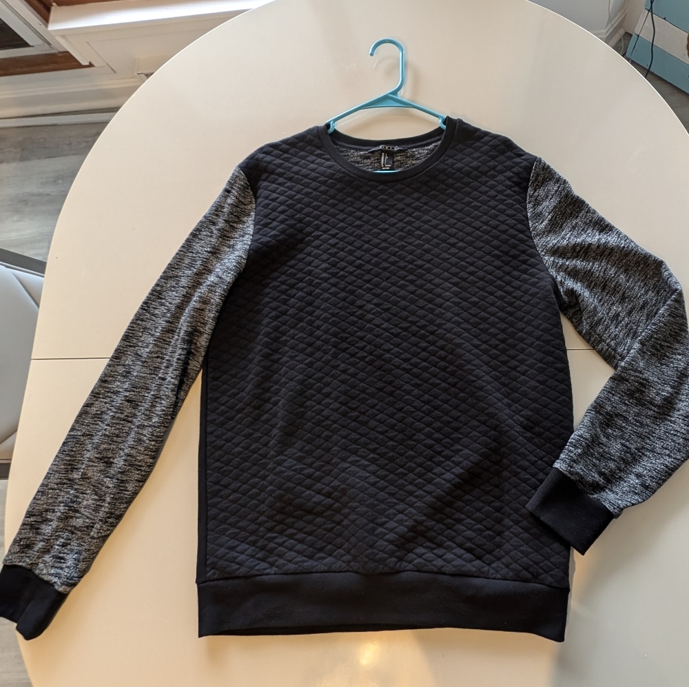 21men Men's Black and Heather Gray Quilted Cotton Crewneck Pullover in L, EUC